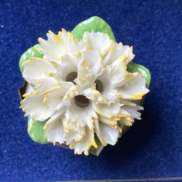 Vintage Royal Adderley Floral Bone China Salt & Pepper Shakers - Picture 8 of 14